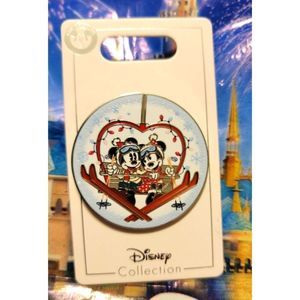 Disney Parks 2021 Christmas Mickey And Minnie Mouse Ski Lift Pin New